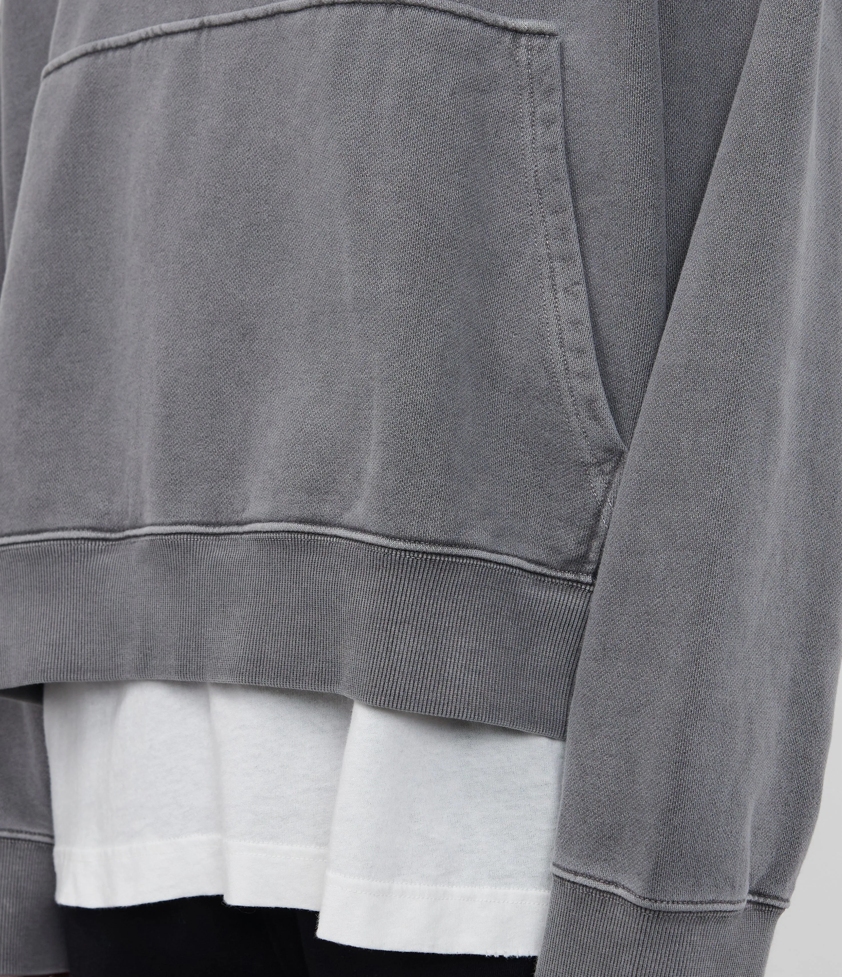 HEAVYWEIGHT CROPPED HOODIE