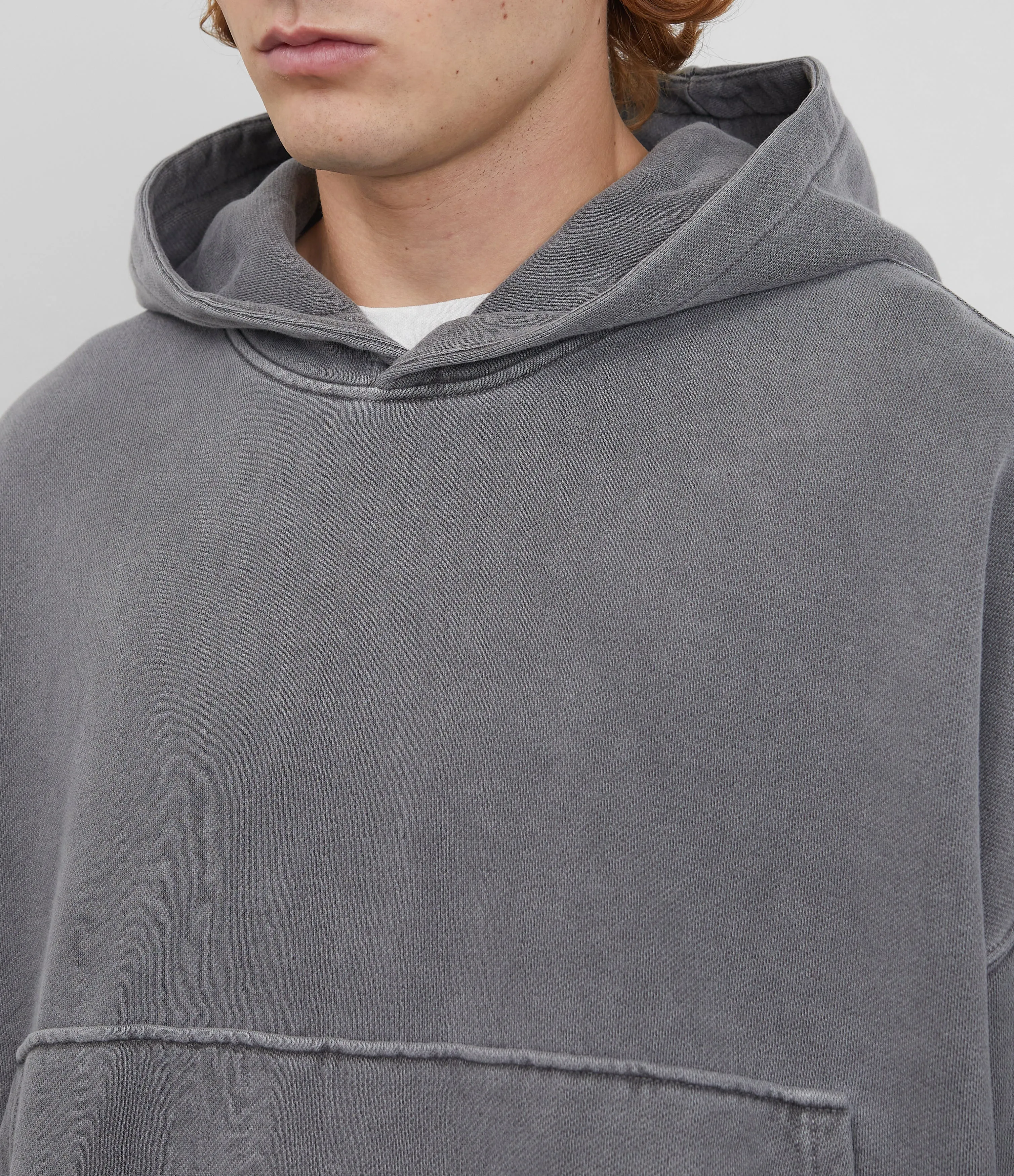 HEAVYWEIGHT CROPPED HOODIE